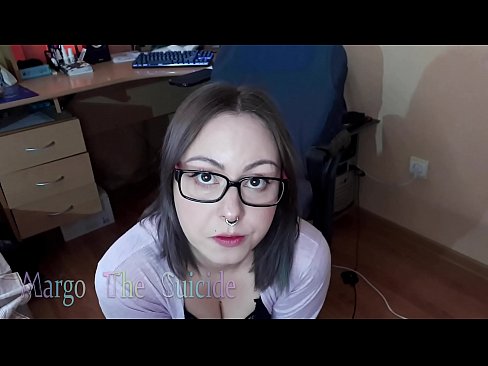 ❤️ Sexet pige med briller sutter Dildo dybt på kamera ️ Super porno at da.kiss-x-max.ru ️❤
